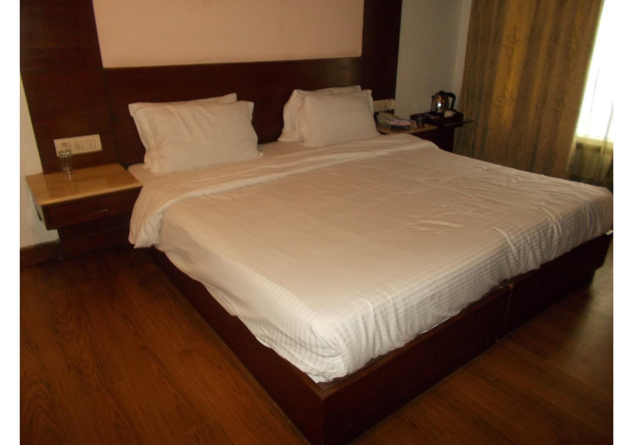 Hotel The Imperial Square Masuri Exterior foto